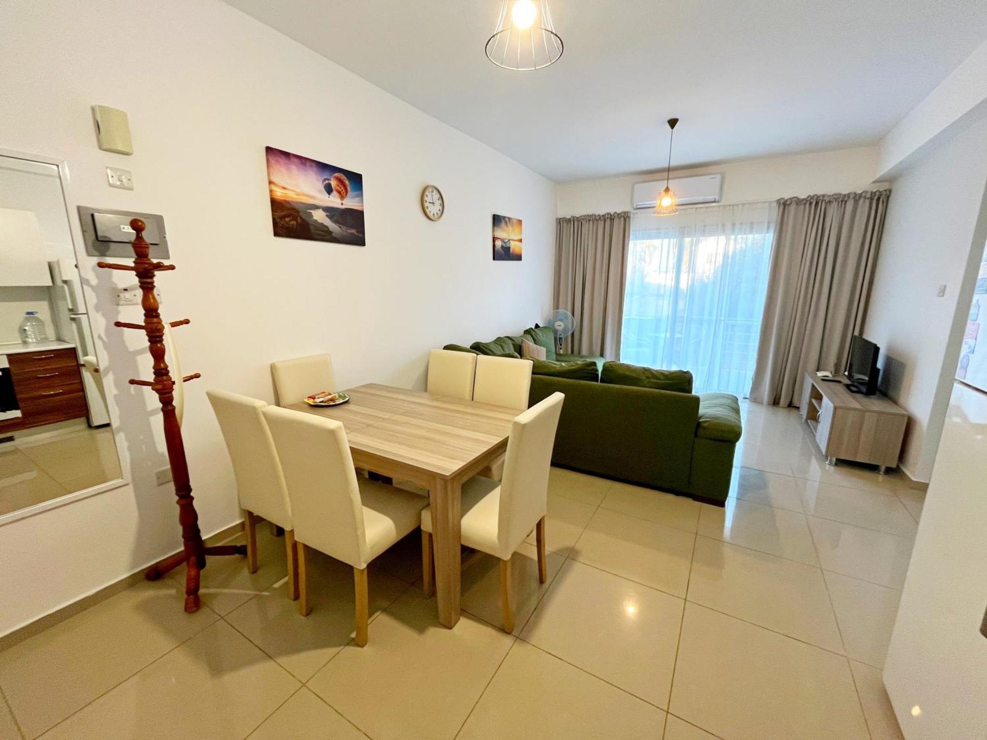 Quitet Two Bedroom Apartment With Private Garden Lukomorye D2 Karavas  Exterior photo